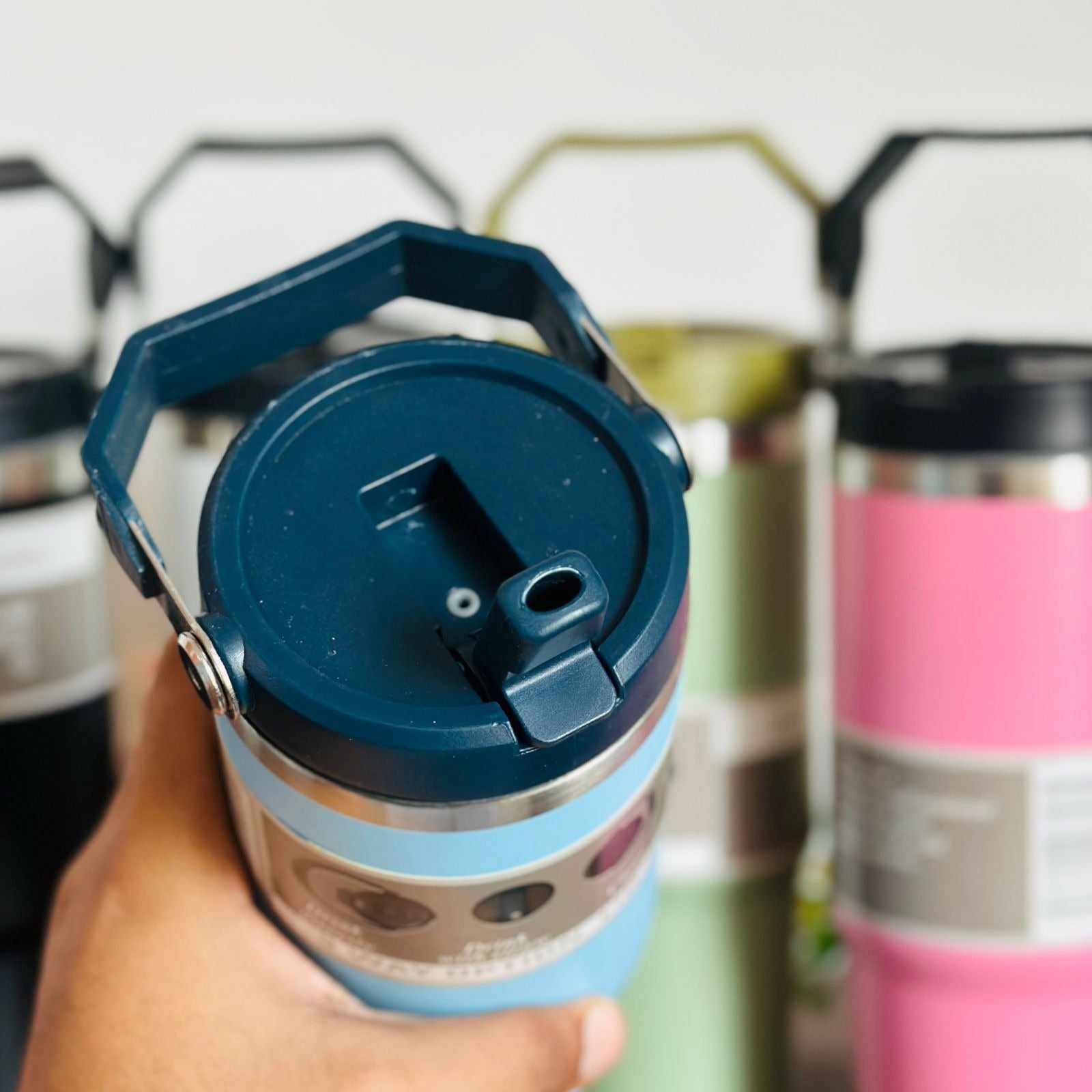 890 ml Stainless Steel Travel Tumbler with Straw & Lid(only mix color)